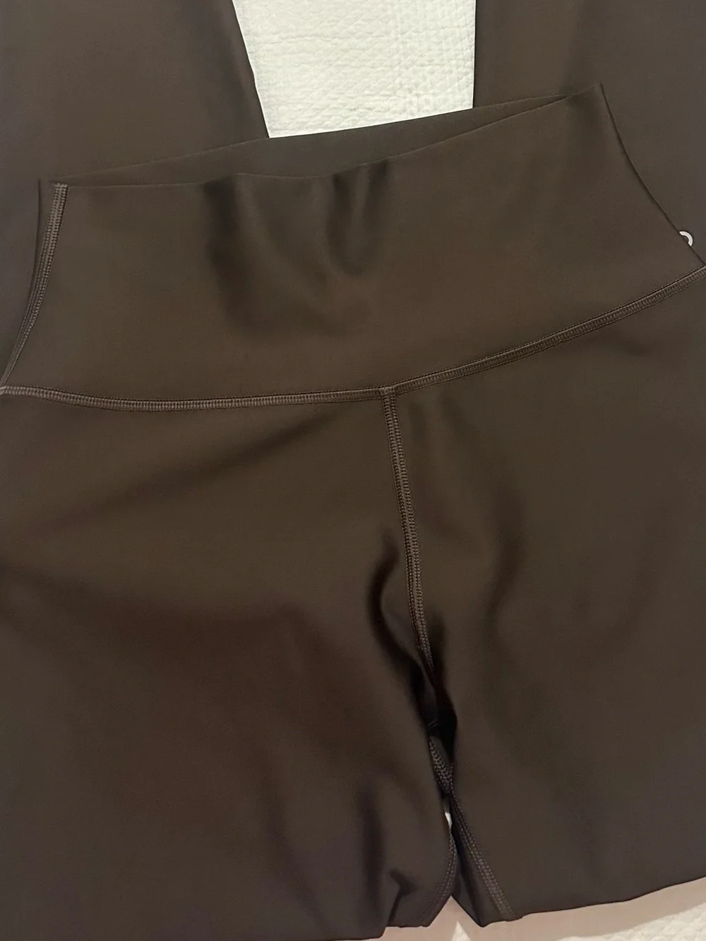 Alo Yoga High Waist Airlift Legging in Espresso Medium